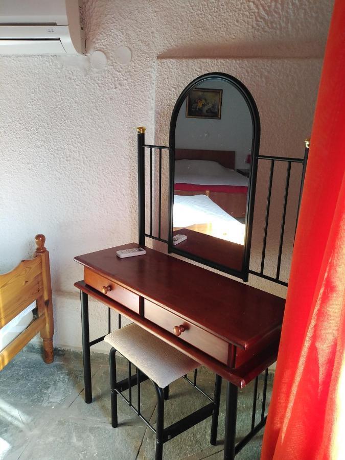Rebekka'S Guest House Elani 시비리 외부 사진